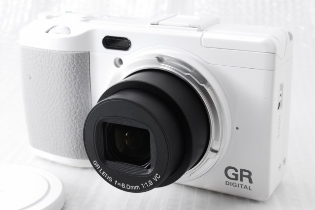 超目玉】 RICOH デジタルカメラ GR DIGITAL IV ホワイトエディション