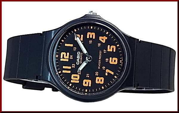 【カシオ/CASIO】アナログクォーツ メンズ腕時計 ボーイズサイズ ブラック/オレンジ文字盤 ブラックラバーベルト 海外モデル MQ-71-4B（