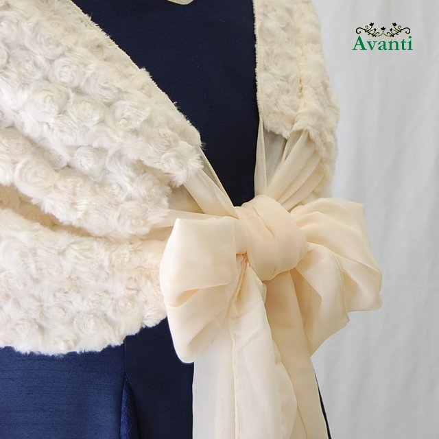 ストール059 結婚式 パーティー ファーストール ショール 冬 ベージュ 渦巻き ふわふわ ファー ショール 即納 メール便送料無料の通販はau Pay マーケット ドレス大好き アバンティ