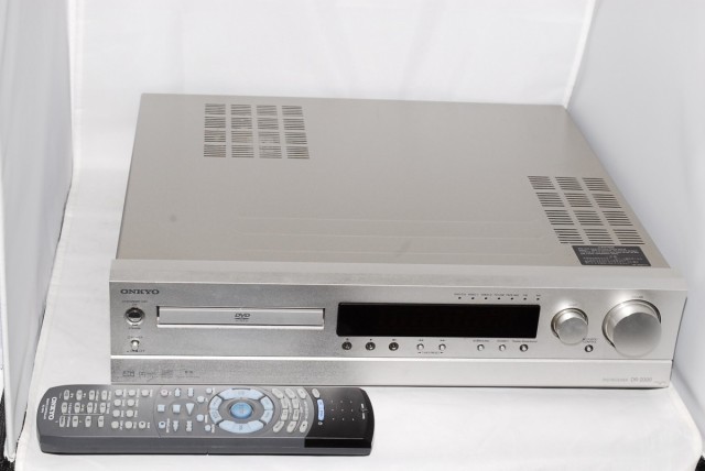 大特価 中古品 ONKYO DR-2000 ドルビーデジタル DTSデコーダー搭載DVD