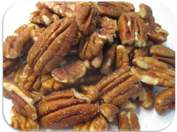 世界美食探究 アメリカ産 ピーカンナッツ（生） 1ｋｇ 【全国宅配便 送料無料】 【国内加工品 ペカンナッツ 無塩 無油】の通販はau PAY  マーケット - 食べもんぢから。