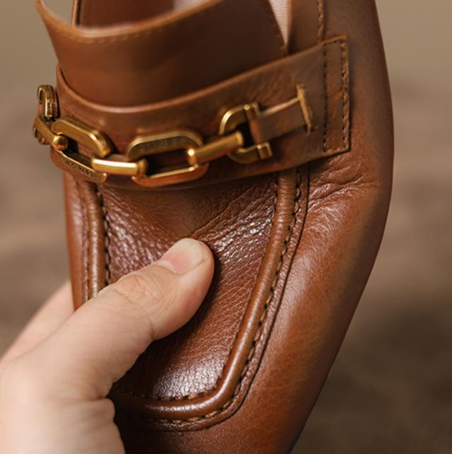 ローファー パンプス 送料無料 個性 アクセント スクエアトゥ ロゴ