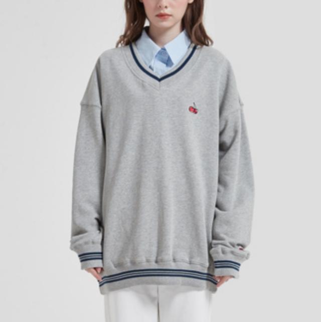 トップス トレーナー 送料無料 個性 長袖 スウェット Vネック オーバーサイズ プルオーバー かわいい 大人可愛い きれいめ 上品 シンプル カジュアル おしゃれ 主役級 存在感 こなれ感 とろみ感 ガーリー レトロ レディース ママ OL 学生