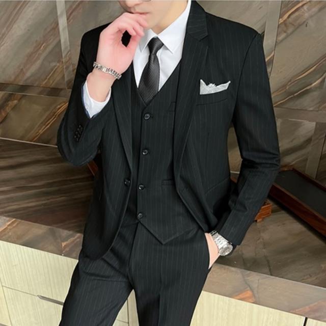 メンズ セットアップ スーツ ビジネススーツ ミディアム丈 長袖 スリム テーパード 3点セット 大人 上品 おしゃれ スタイリッシュ スッキリ 王道 スマート 高級感 使い勝手良い こなれ感 キレイめ 美しいシルエット オーソドックス 英国紳士 ストライプ 春 秋 冬 入学式