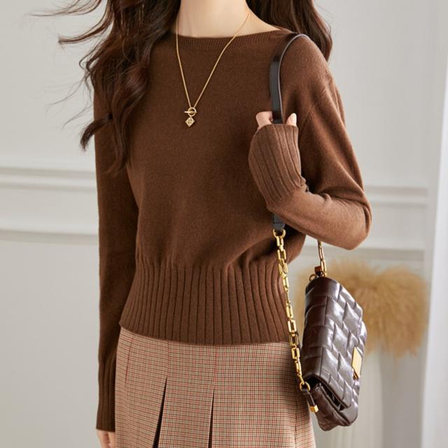 トップス ニットソー セーター 袖あり 長袖 ストレート Iライン かわいい 大人可愛い きれいめ シンプル 大人 上品 おしゃれ お洒落 大人可愛い 大人女子 ラブリー キュート ガーリー エレガント 主役級 存在感 フォーマル とろみ感 抜け感 無地 秋 冬 クリスマス