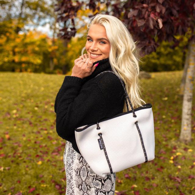 国内発送 ウィローベイ トートバッグ Boutique Mini Zip tote 楽天市場】Willow Bay ウィローベイ Boutique Mini Zip Tote