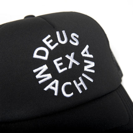 DeusExMachina デウスエクスマキナ Circle Logo Trucker Black