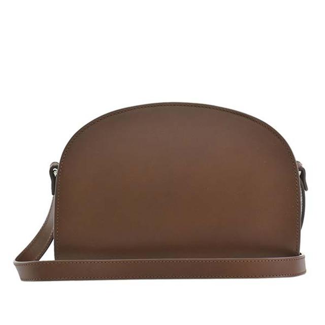 アーペーセー A.P.C. バッグ ショルダーバッグ 斜めがけバッグ ポシェット F61048 PXAWV CAD 牛革 SAC DEMI-LUNE NOISETTE ブラウン APC apc 斜め掛け 本革 レザー ブランド 人気 可愛い シンプル 誕生日 クリスマス プレゼント 母の日 20代 30代 40代 50代 新品_1