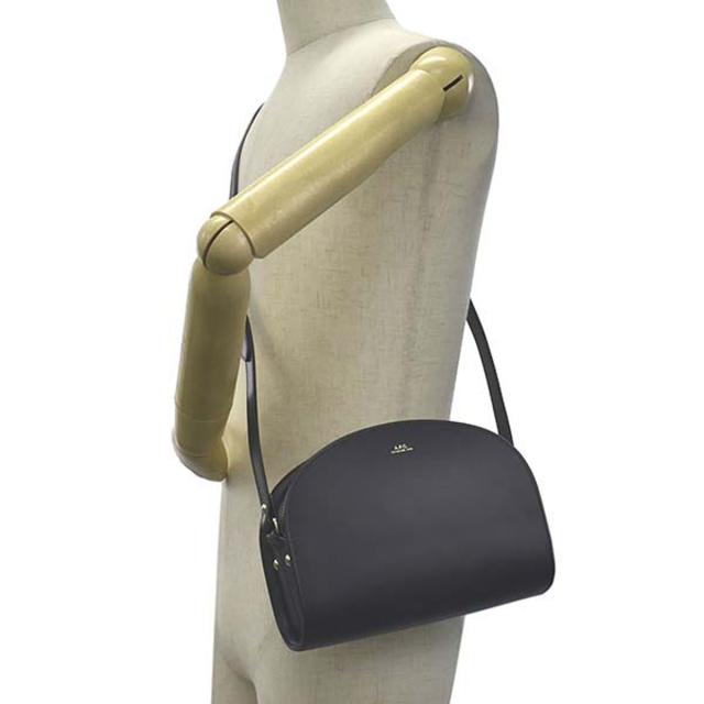 アーペーセー A.P.C. バッグ ショルダーバッグ 斜めがけバッグ ポシェット F61048 PXAWV IAK 牛革 SAC DEMI-LUNE DARK NAVY ダークネイビー APC apc 斜め掛け 本革 レザー ブランド 人気 可愛い シンプル 誕生日 クリスマス プレゼント 母の日 20代 30代 40代 50代 新品_5