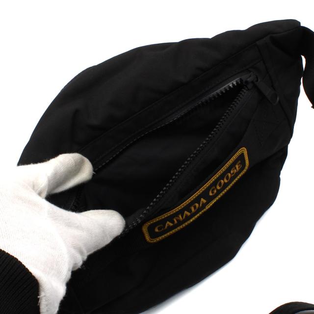 カナダグース CANADA GOOSE バッグ メッセンジャー ワンショルダー ボディバッグ 8833U 61 メンズ レディース ブラック ブランド ボディ_4