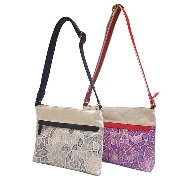 正規品 メンズ レディース    通勤 通学 記念日 冠婚葬祭 贈答品 ギフト Laisser Faire[レッセフェール] パイロン ポリエステル×牛革日本製ショルダーバッグ 520645 7591261 lily19 正規品 メンズ レディース 通勤 通学 記念日 冠婚葬祭 贈答品 ギフト