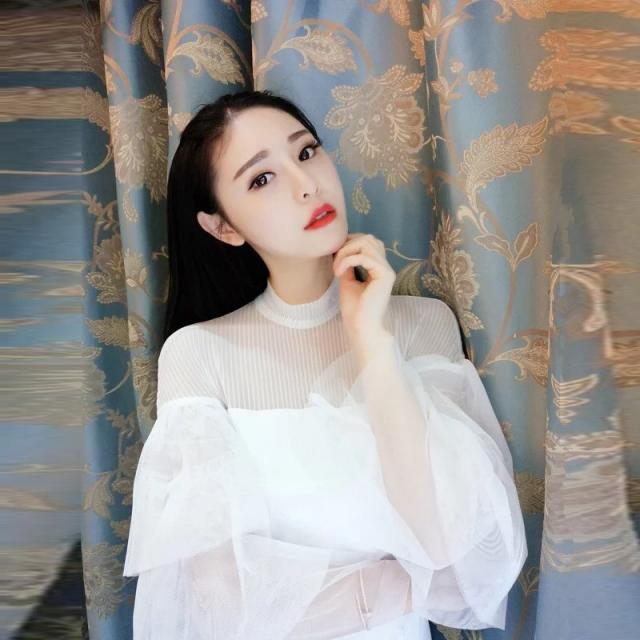 ドレス レディース ブラック ホワイト ワンピース ミニ 丈 ハイネック トランペット スリーブ フレア 透け感 セクシー 上品  エレガント モダン 存在感 フォーマル きれいめ 可愛い シンプル お洒落 休日 デート お出かけ お呼ばれ パーティー イベント OL 学生 大学生 ママ