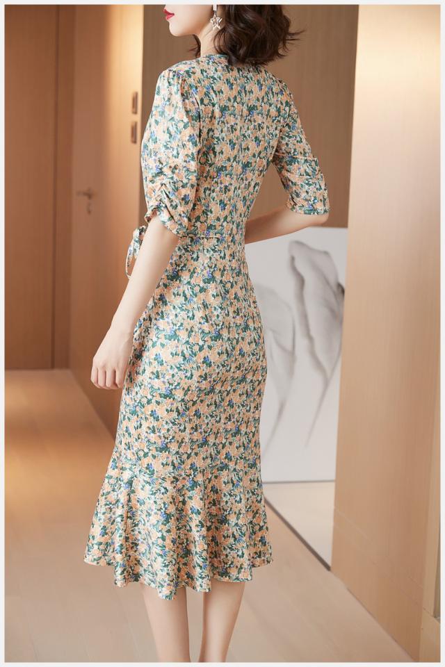 イブニング ドレス レディース Vネック 花柄 スリム 薄手 ロング丈 スカート レトロ きれいめ 可愛い シンプル カジュアル 上品 お出かけ デート パーティー イベント リゾート 旅行 エレガント モダン 存在感 フォーマル 袖あり 膝下 花柄 セミフレア マーメイド ふんわり