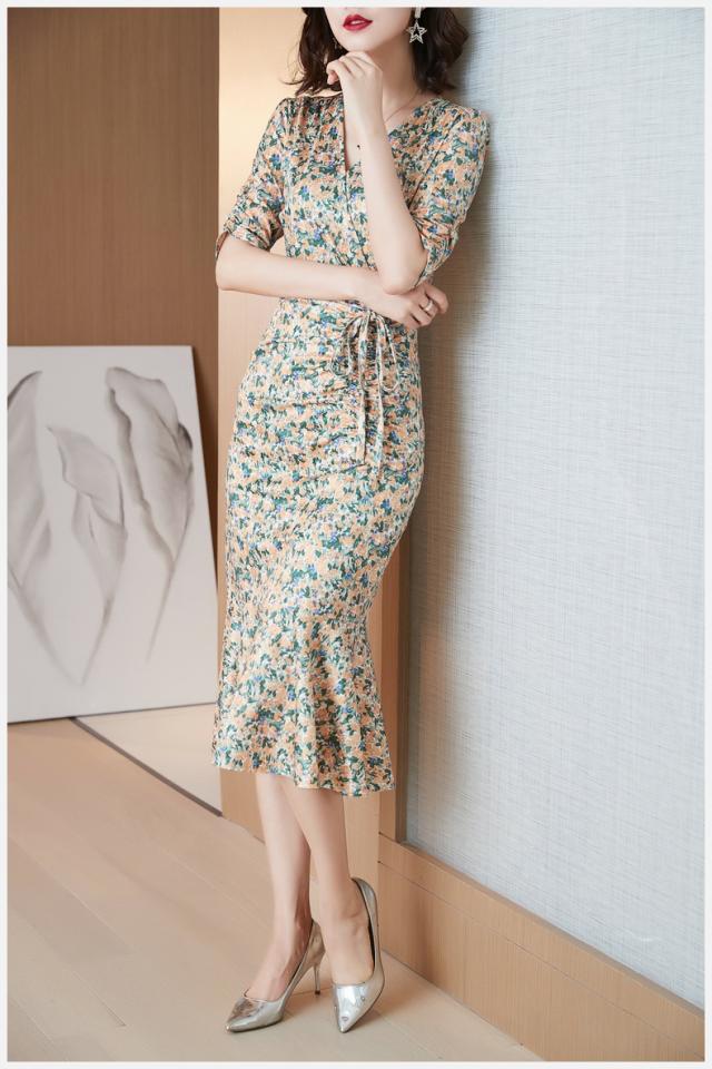 イブニング ドレス レディース Vネック 花柄 スリム 薄手 ロング丈 スカート レトロ きれいめ 可愛い シンプル カジュアル 上品 お出かけ デート パーティー イベント リゾート 旅行 エレガント モダン 存在感 フォーマル 袖あり 膝下 花柄 セミフレア マーメイド ふんわり