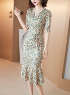 イブニング ドレス レディース Vネック 花柄 スリム 薄手 ロング丈 スカート レトロ きれいめ 可愛い シンプル カジュアル 上品 お出かけ デート パーティー イベント リゾート 旅行 エレガント モダン 存在感 フォーマル 袖あり 膝下 花柄 セミフレア マーメイド ふんわり