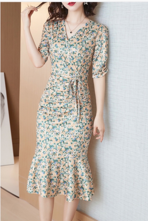 イブニング ドレス レディース Vネック 花柄 スリム 薄手 ロング丈 スカート レトロ きれいめ 可愛い シンプル カジュアル 上品 お出かけ デート パーティー イベント リゾート 旅行 エレガント モダン 存在感 フォーマル 袖あり 膝下 花柄 セミフレア マーメイド ふんわり