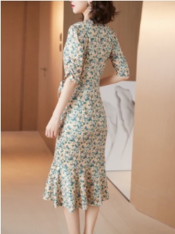 イブニング ドレス レディース Vネック 花柄 スリム 薄手 ロング丈 スカート レトロ きれいめ 可愛い シンプル カジュアル 上品 お出かけ デート パーティー イベント リゾート 旅行 エレガント モダン 存在感 フォーマル 袖あり 膝下 花柄 セミフレア マーメイド ふんわり
