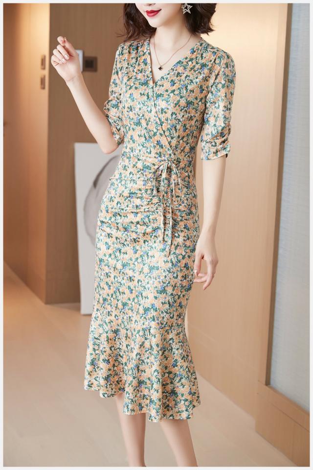 イブニング ドレス レディース Vネック 花柄 スリム 薄手 ロング丈 スカート レトロ きれいめ 可愛い シンプル カジュアル 上品 お出かけ デート パーティー イベント リゾート 旅行 エレガント モダン 存在感 フォーマル 袖あり 膝下 花柄 セミフレア マーメイド ふんわり