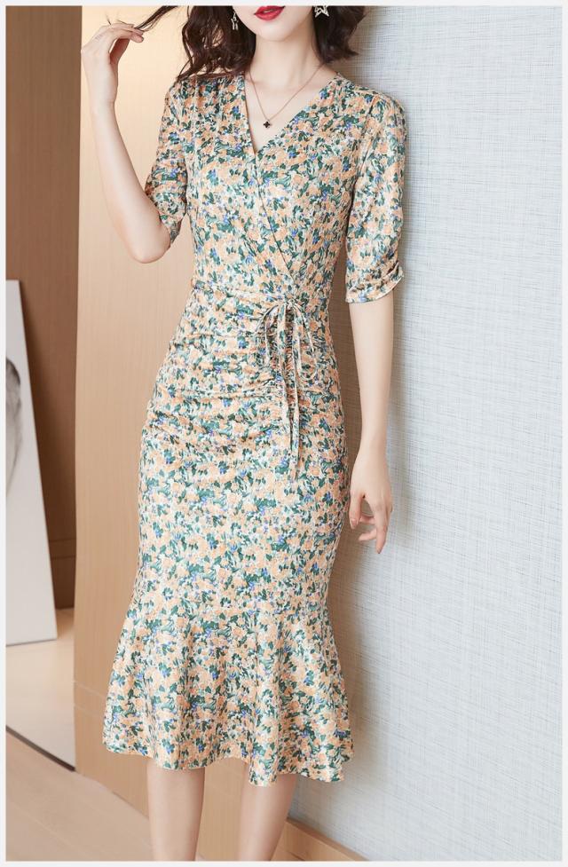 イブニング ドレス レディース Vネック 花柄 スリム 薄手 ロング丈 スカート レトロ きれいめ 可愛い シンプル カジュアル 上品 お出かけ デート パーティー イベント リゾート 旅行 エレガント モダン 存在感 フォーマル 袖あり 膝下 花柄 セミフレア マーメイド ふんわり