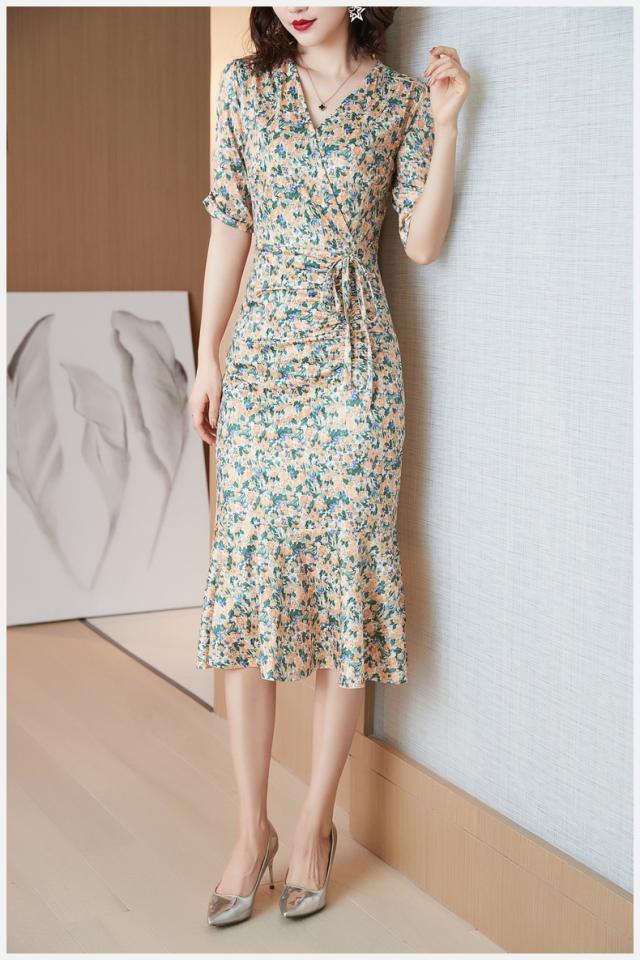 イブニング ドレス レディース Vネック 花柄 スリム 薄手 ロング丈 スカート レトロ きれいめ 可愛い シンプル カジュアル 上品 お出かけ デート パーティー イベント リゾート 旅行 エレガント モダン 存在感 フォーマル 袖あり 膝下 花柄 セミフレア マーメイド ふんわり