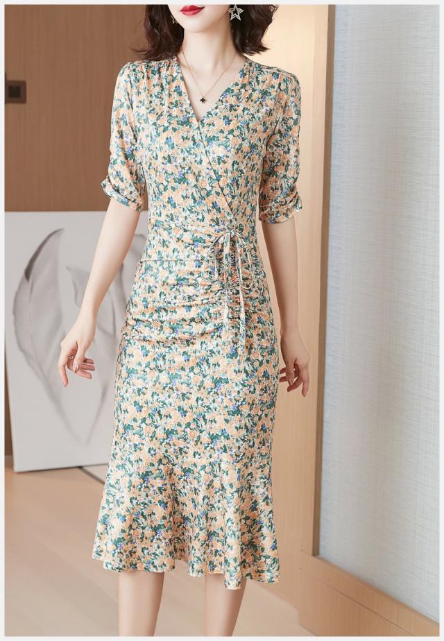 イブニング ドレス レディース Vネック 花柄 スリム 薄手 ロング丈 スカート レトロ きれいめ 可愛い シンプル カジュアル 上品 お出かけ デート パーティー イベント リゾート 旅行 エレガント モダン 存在感 フォーマル 袖あり 膝下 花柄 セミフレア マーメイド ふんわり