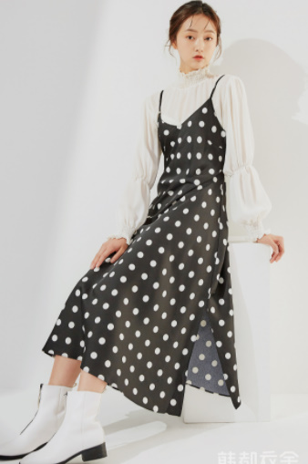 ワンピース ドレス 婦人服 プリント柄 ロング丈 シンプル カジュアル クール 20代 30代 40代 レディース 女性 オフィス OL 通勤 お出かけ デート お買い物 普段使い 大人可愛い 大人女子 こなれ感 春 夏 秋 S M L 白 黒