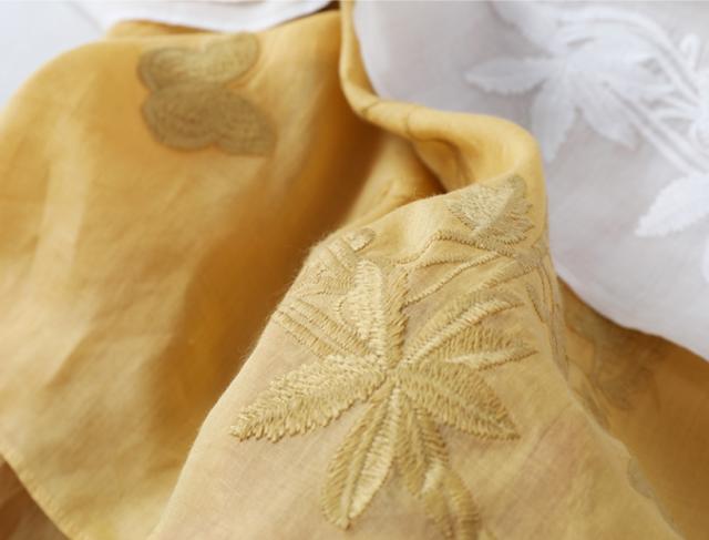 トップス ブラウス レディース カジュアル ファッション シャツ 花柄 七分袖 ボリューム 襟付き ワイド刺繍 麻 リネン 薄手 シンプル エスニック 大人 お洒落 可愛い アジアン ラフ ゆったり 着回し お出かけ 春 夏 秋 フリーサイズ 白 赤 黄 黒 トップス ブラウス レディース カジュアル ファッション シャツ 花柄