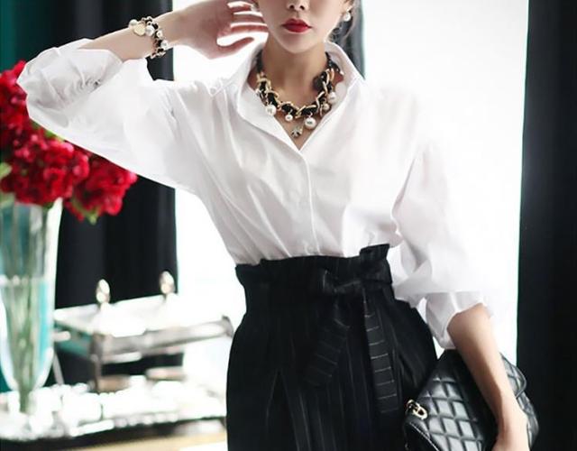 レディース ブラウス 人気 通販 おすすめ 長袖 無地 ランタンスリーブ フリル ボリューム袖 モノトーン シャツ トップス 春 秋 大人 可愛い シンプル きれいめ 上品 おしゃれ 女子 ルーズ クール 個性的 モード系 フォーマル 存在感 エレガント 二次会 パーティー イベント