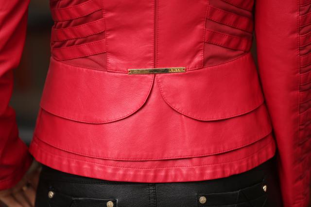 ジャケット レザー カジュアル スリム 秋 冬 春 スクエアネック フロントボタン 大人 すっきり ボーダー風切替え 背中ゴールドプレート 立体感 上品 おしゃれ かっこいい スタイリッシュ クール ゴージャス セレブ風 セレカジ お出かけ デート 大きいサイズ ブラック レッドの通販は ジャケット レザー カジュアル スリム 秋 冬 春 スクエアネック フロントボタン 大人 すっきり ボーダー風切替え 背中ゴールドプレート 立体感 上品 おしゃれ かっこいい スタイリッシュ クール ゴージャス セレブ風 セレカジ お出かけ デート 大きいサイズ ブラック レッドの通販は