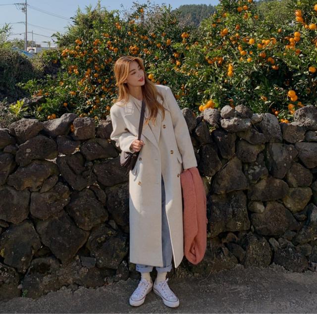 ダブルブレスト コート レディース アウター ロング ロング丈 長袖 Vネック 襟付き ノッチドカラー Iライン 前開き ダブルボタン ウール 大人 可愛い きれいめ シンプル カジュアル お洒落 こなれ感 体形カバー 冬 クリーミーホワイト ブラック 学生 通学 デート お出かけ