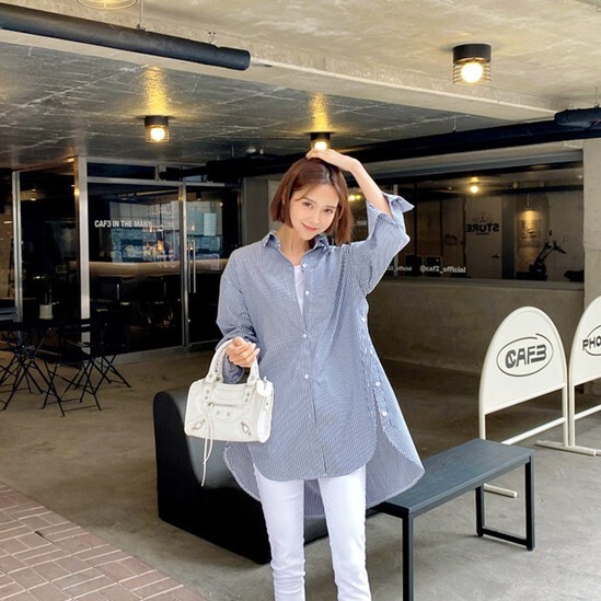 シャツ トップス 人気 通販 ストライプ 襟付き ボタン サイドスリット ゆったり ゆる ルーズ 綿 コットン 長袖 袖あり ミディアム アシメ トリー 羽織 体型 カバー 抜き襟 襟抜き おしゃれ スタイリッシュ 大人 かわいい カジュアル 通勤 通学 学生 ママ マタニティー 秋 冬