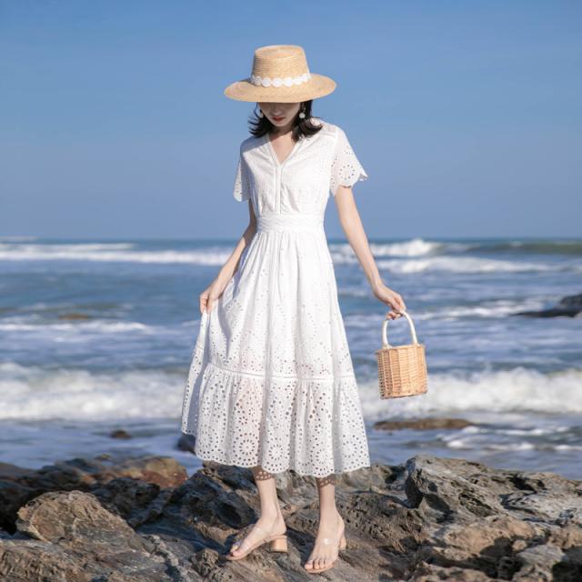 レディース ワンピース 人気 通販 Vネック パンチング レース 花柄 レース 透け感 ティアード フレア ミモレ丈 膝下 半袖 袖あり スカラップ ハイウエスト 切り替え Aライン レトロ クラシカル 大人 可愛い ラブリー 清楚 華やか フェミニン 通勤 通学 お出かけ デート 旅行_1