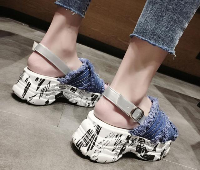 厚底 サンダル シューズ 白 レディース 22.5cm 23.0cm 23.5cm 24.0cm 24.5cm 歩きやすい ロゴ デニム 春 夏 秋 きれいめ シンプル カジュアル おしゃれ かっこいい スポーティー ボーイッシュ 合わせやすい 脚長 休日 リゾート パーティー イベント OL 学生 大学生 通勤 通学