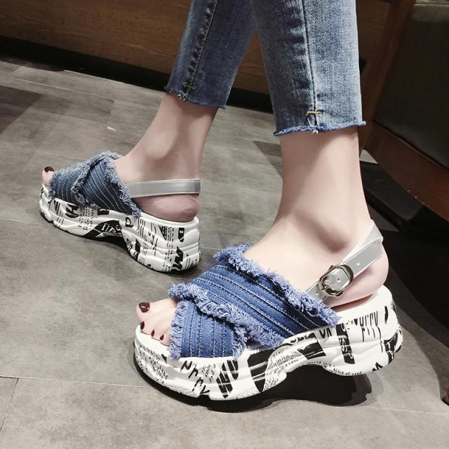 厚底 サンダル シューズ 白 レディース 22.5cm 23.0cm 23.5cm 24.0cm 24.5cm 歩きやすい ロゴ デニム 春 夏 秋 きれいめ シンプル カジュアル おしゃれ かっこいい スポーティー ボーイッシュ 合わせやすい 脚長 休日 リゾート パーティー イベント OL 学生 大学生 通勤 通学