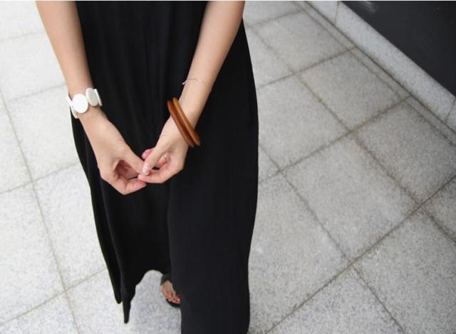 サロペット パンツ ワイドレッグパンツ ワイド オーバーオール ポケット付き 9分丈 九分丈 クロップドパンツ ルーズ ゆったり ゆるだぼ 楽ちん カジュアル 無地 シンプル 大人可愛い かわいい 可愛い 大人女子 おしゃれ お洒落 通勤 通学 学生 お出かけ デート 旅行 休日 普_10