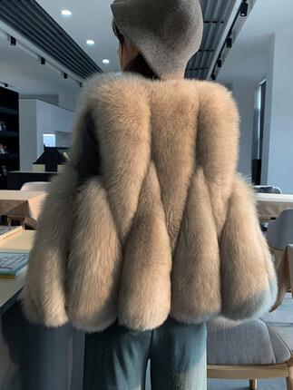 個性的 ファーベスト レディース モコモコ アウターエコファー トップス ベスト 袖なし ノースリーブ Vネック もこもこ ふわふわ ボリューム 前開き エコファー フェイクファー かわいい 大人 きれいめ シンプル カジュアル 上品 おしゃれ    クール モード  デート 女子会 個性的 ファーベスト レディース モコモコ アウターエコファー