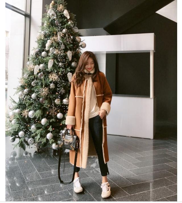 ムートンコート レディース アウター ムスタン ミモレ丈 ロング丈 切り替えデザイン バイカラー 配色 長袖  襟付き 衿2way テーラード ハイネック ネックベルト 裏ボア もこもこ 前開き 秋冬 防寒 シンプル カジュアル おしゃれ 大人 可愛い 暖かい 普段使い デート お出かけ ムートンコート レディース アウター ムスタン ミモレ丈 ロング丈