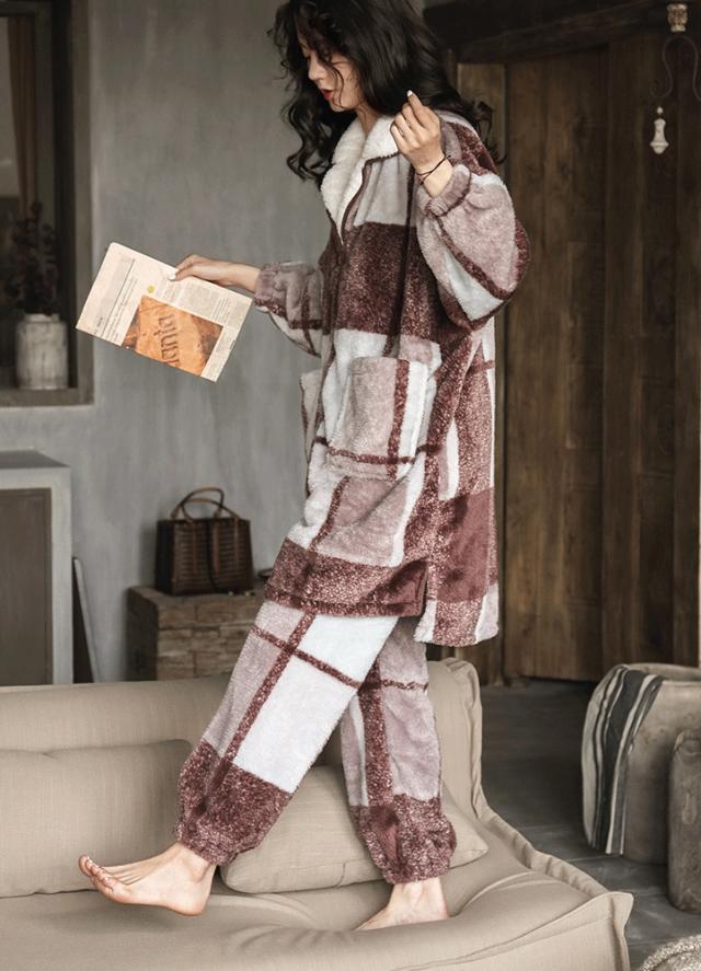 パジャマ もこもこ レディース 長袖 丈長 チェック柄 秋 冬 ルームウェア 部屋着 寝巻き ナイトウェア ズボン ロング丈 Vネック 襟付き ポケット ふわふわ 前開き 上下 2点セット ツーピース ゆったり 大人 女子 かわいい シンプル カジュアル おしゃれ ラフ おうち時間
