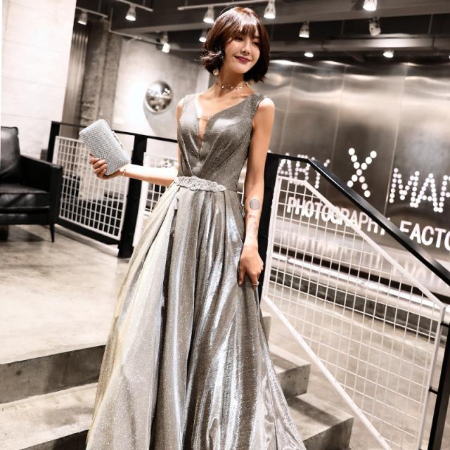 グリッター Vネック イブニングドレス ドレス パーティードレス ロング ロング丈 袖なし ノースリーブ Aライン 切り替えデザイン ハイウエスト かわいい 大人可愛い きれいめ 大人 上品 おしゃれ お洒落 大人女子 セクシー 主役級 存在感 エレガント ゴージャス 華やか ラメ 1_4