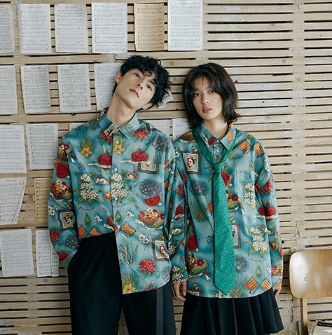 ユニーク柄 長袖 シャツ トップス ミディアム丈 袖あり 襟付き 前開き 綿 ポリエステル カジュアル 大人 おしゃれ お洒落 かっこいい こなれ感 メンズライク ボーイッシュ ルーズ 個性的 クール 存在感 柄 プリント 春 秋 10代 20代 レディース メンズ ペア 男女兼用 通勤 学