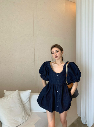 デニムワンピース レディース カジュアル フレア パフスリーブ ミニ丈 袖あり 半袖 Uネック Aライン 前開き 大人 可愛い シンプル おしゃれ かっこいい レトロ 女子力 こなれ感 ラブリー キュート ガーリー 個性的 主役級 着回し 綺麗 スタイルアップ 休日 お出かけ 夏 旅行 デニムワンピース レディース カジュアル フレア パフスリーブ ミニ丈