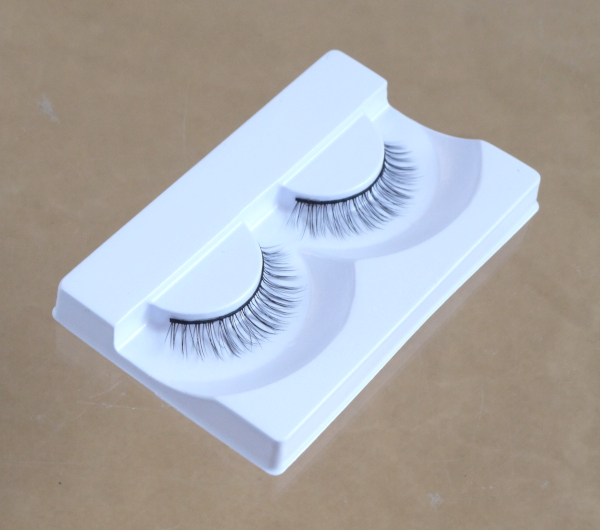 つけまつげ 自然に盛れまつげ ナチュラルミックスB (100円