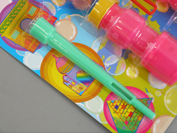 ポニョ、ソフビ・シャボン玉2点セット シャボン玉セット 空とぶしゃぼん玉 (100円ショップ 100円均一