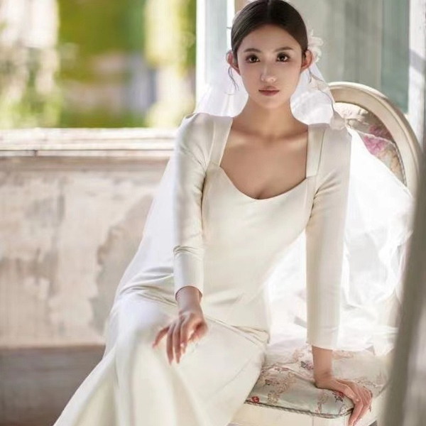 ウェデイングドレス フォトウエディング 二次会用 ウエディングドレス ドレス 花嫁 ワンピース ノースリーブ 結婚式 二次会 スレンダーライン 後撮り シンプル