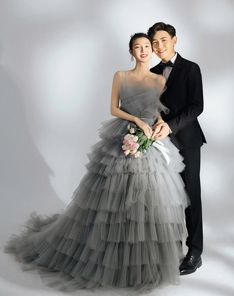 ヴュ・パリ Vieux Paris Aライン ウェディングドレス ホワイト