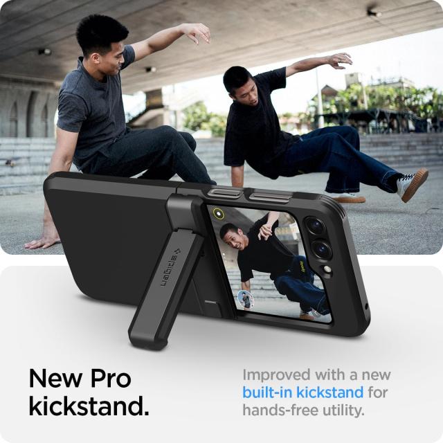 Spigen Galaxy Z Flip5 ケース スタンド付き 3重構造 [TPU + PC + XRD] 米軍MIL規格取得 ヒンジ保護 背面保護 全面保護 耐衝撃 カメラ保護 画面保護 傷防止 衝撃 吸収 Qi充電 ワイヤレス充電対応 ギャラクシー Z フリップ 5 タフ・アーマー ACS06227 (ブラック) Spigen Galaxy Z Flip5 ケース スタンド付き 3重構造 [TPU + PC + XRD
