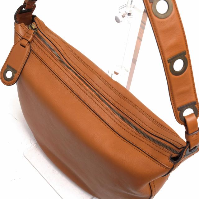 ○フェラガモ Salvatore Ferragamo 牛革 カーフ ハンドバッグ AU-21/3840 ガンチーニ 肩掛け ワンショルダーバッグ レディース 【  中古