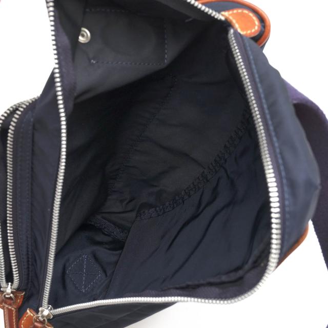 ○フェリージ Felisi 伊リモンタ社ナイロン バケッタレザー 牛革