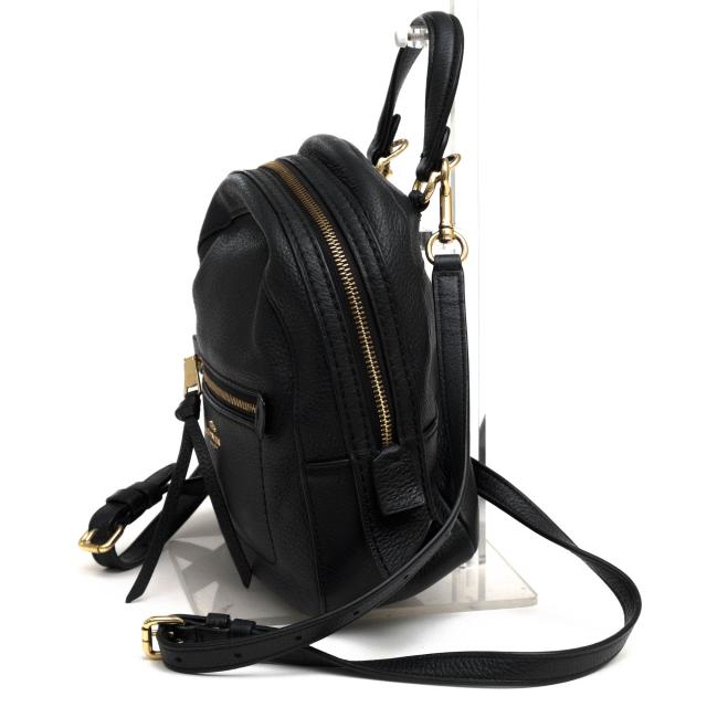 コーチ ダウンタウン バックパック ペブルドレザー 本革 ロゴ 型押し ブラック コーチ ダウンタウン バックパック ペブルドレザー 本革 ロゴ 型押し