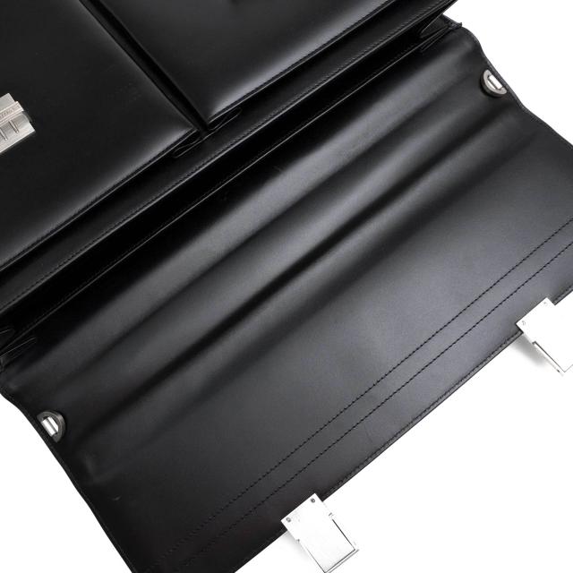 ○モンブラン MONTBLANC ヨーロッパ産フルグレインカウハイド 牛革